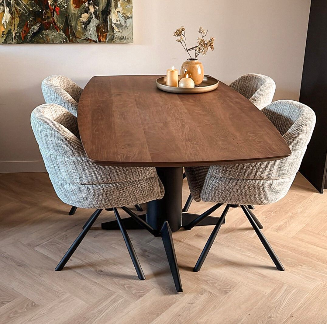 Deens ovale eikenhouten eettafel Levi