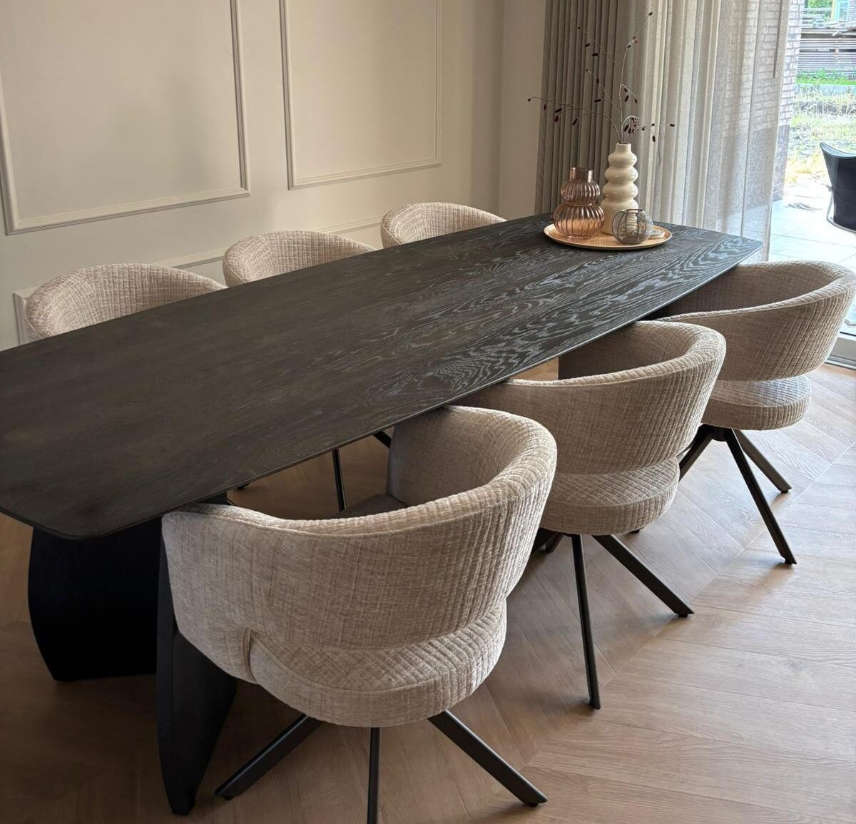 Deens ovale tafel - Tokyo stoelen