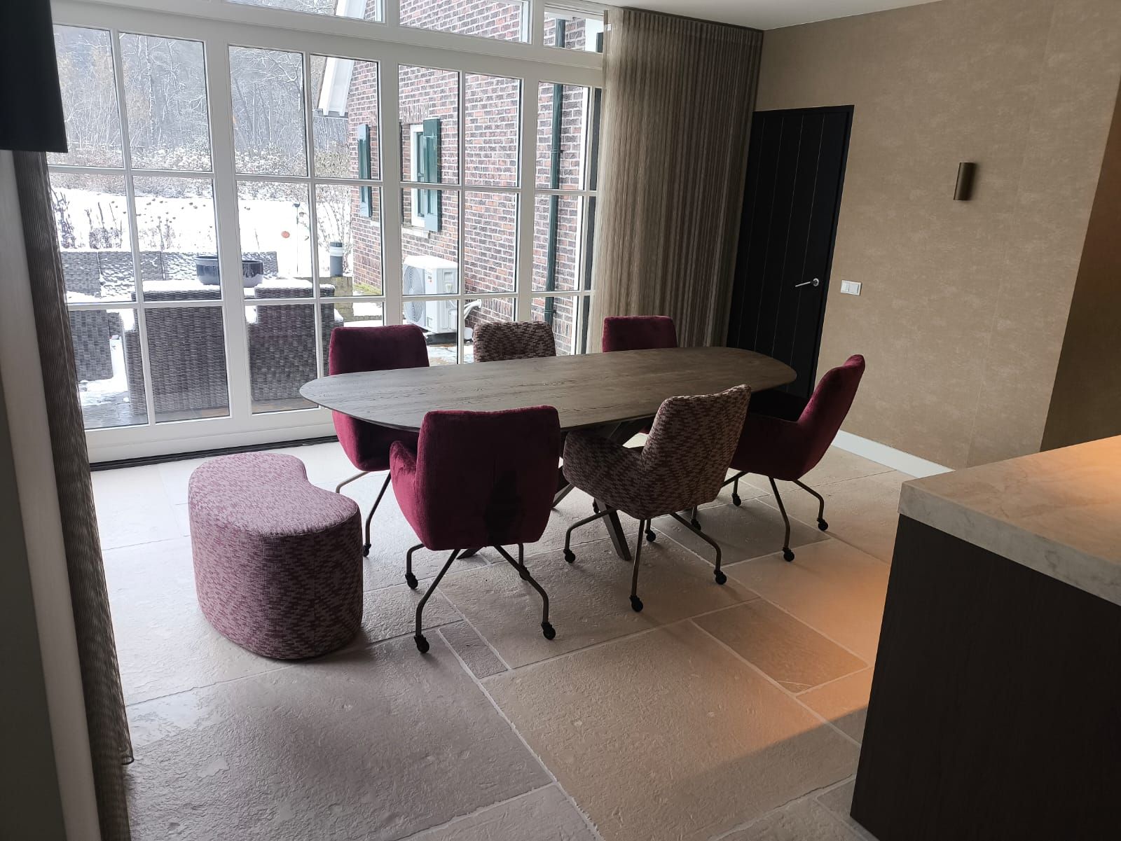 Organische eikenhouten eettafel Ted