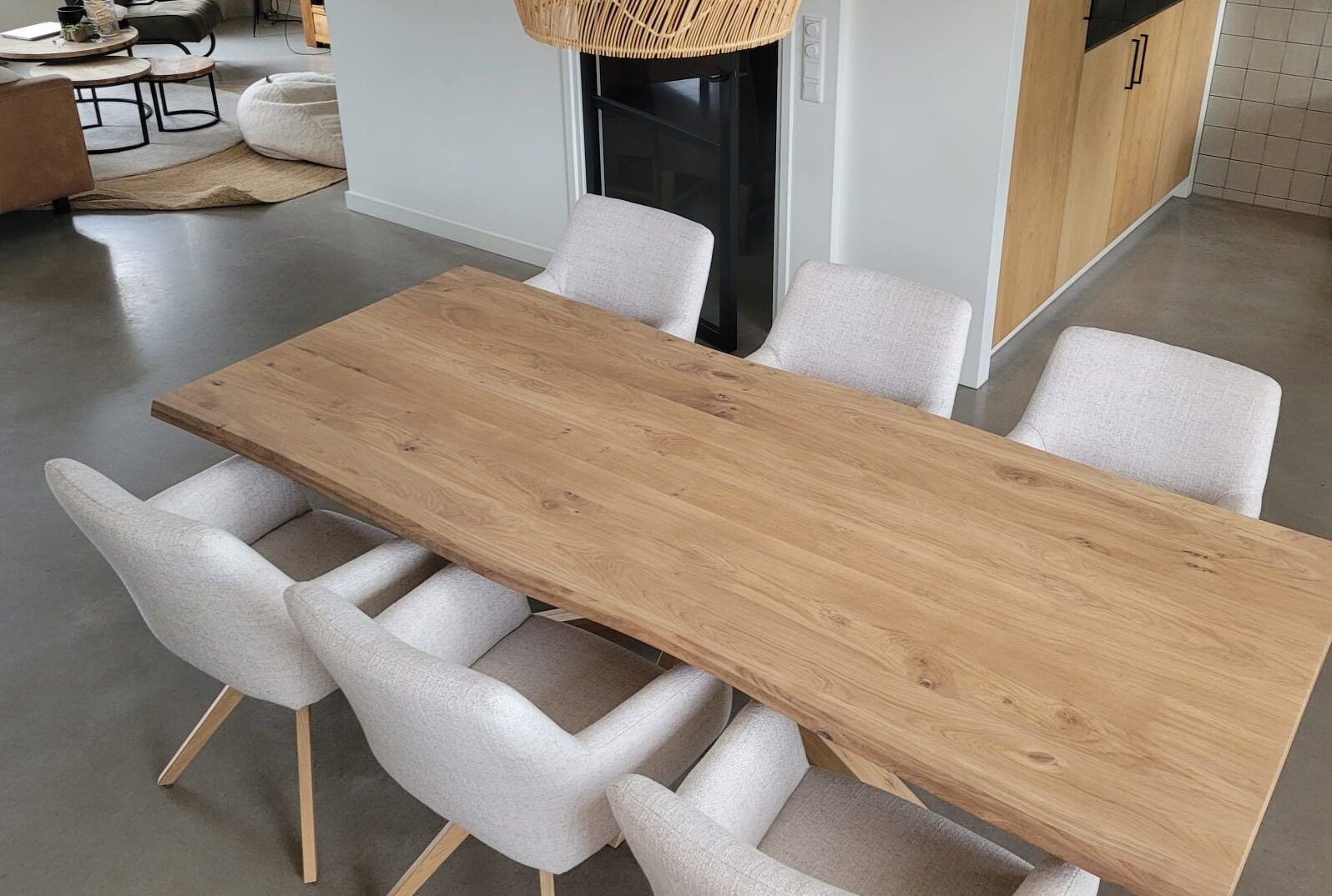 Boomstam tafel - Frank stoelen
