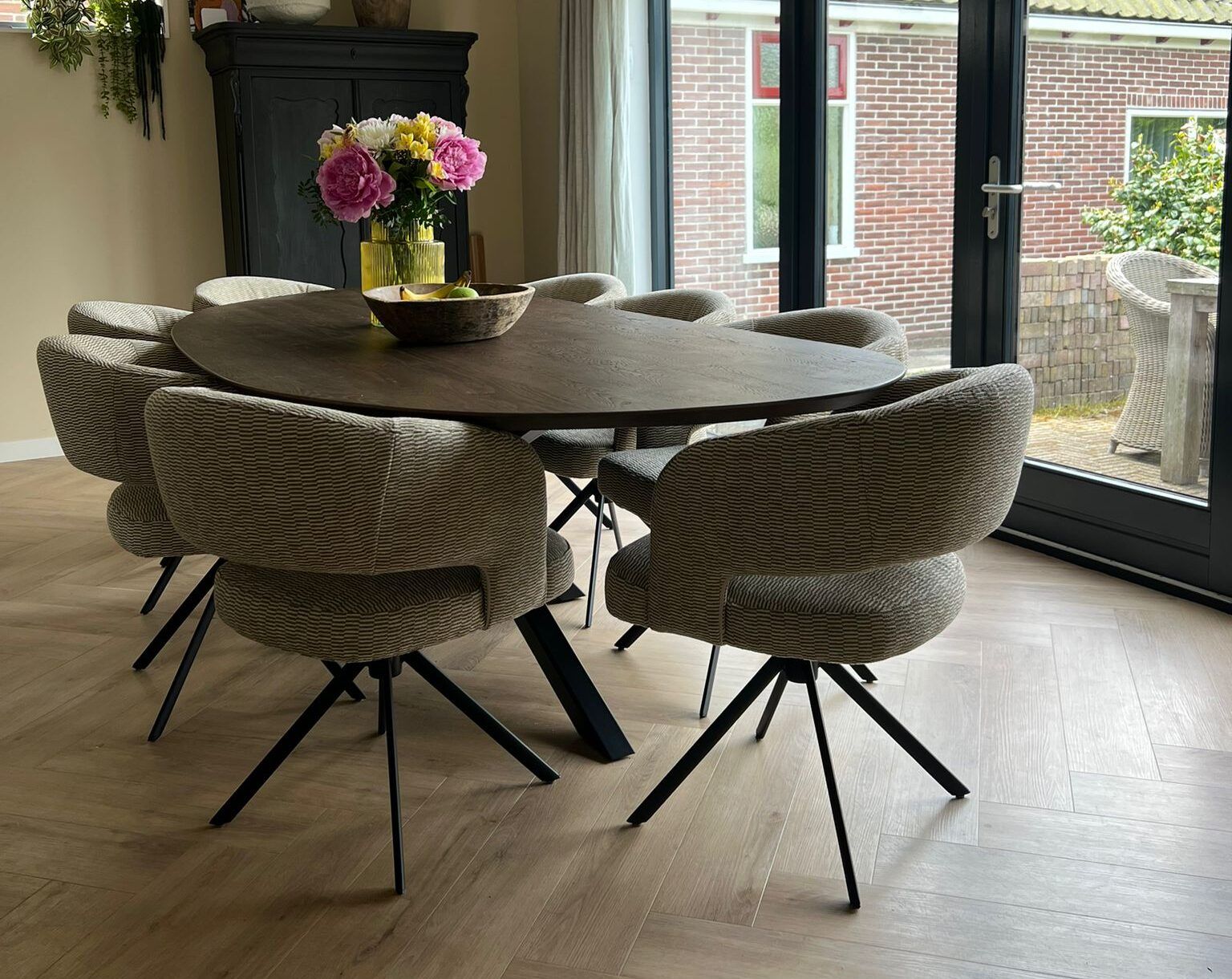 Organische eikenhouten eettafel Jonas