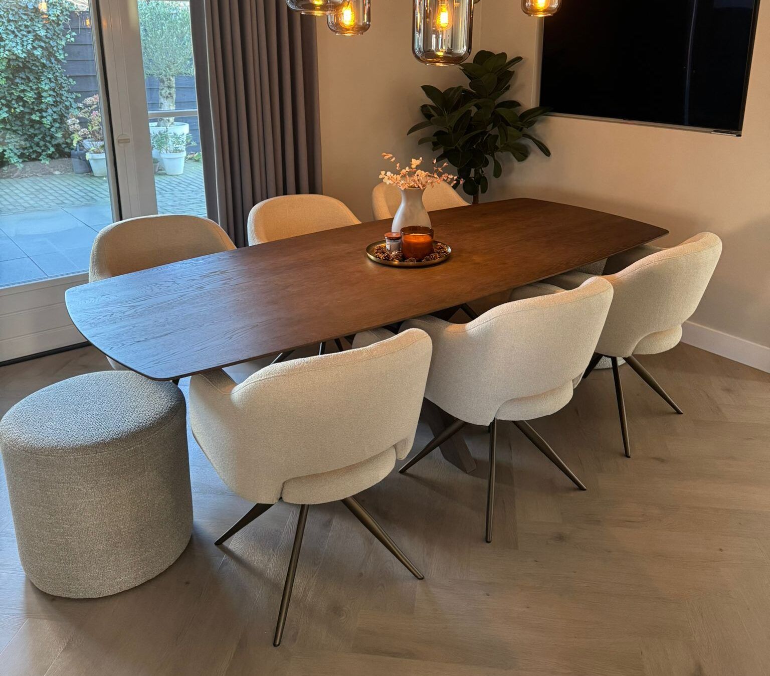 Deens ovale eikenhouten eettafel Janneke